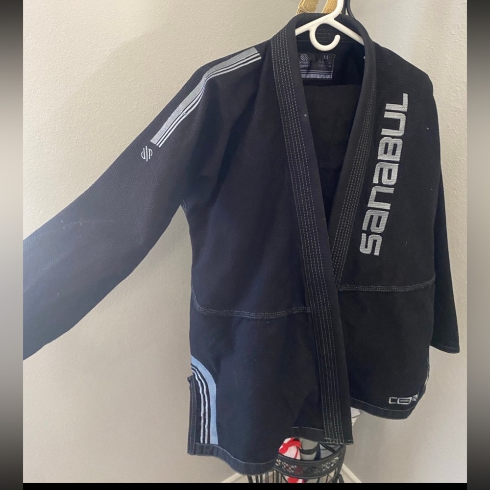 Jiu-jitsu gi